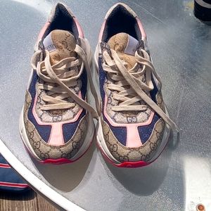 Gucci women's tennis shoes